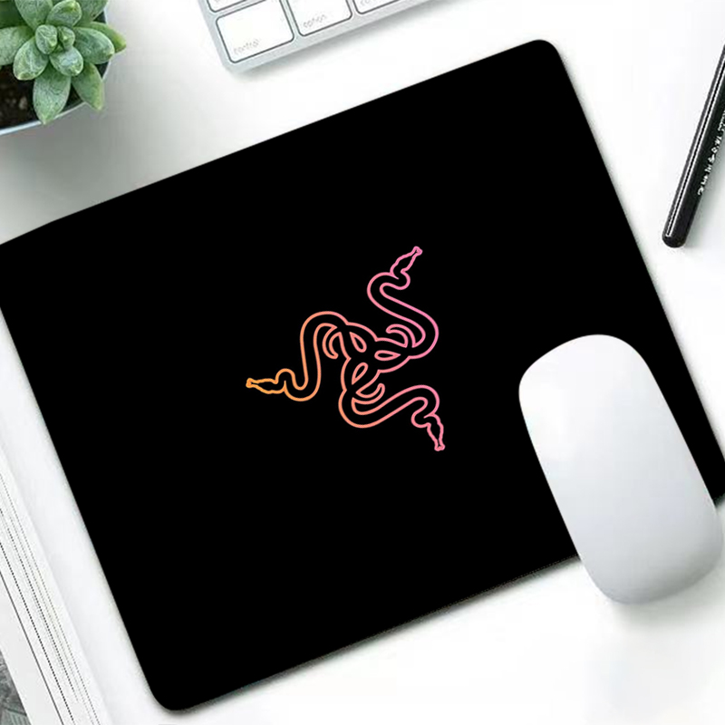 Gaming Keyboard Easy To Clean - Роскошный коврик для мыши Razer, аниме,